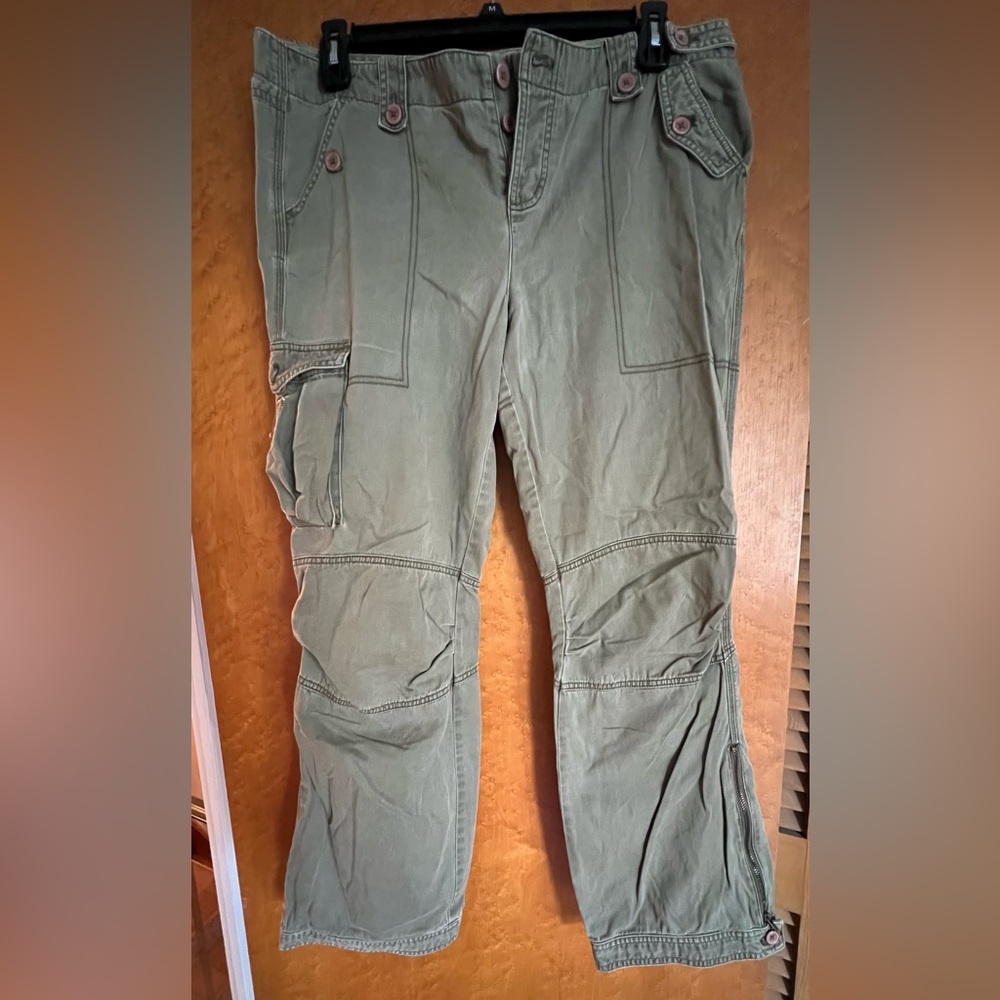 Women’s DKNY Green Cargo Pants